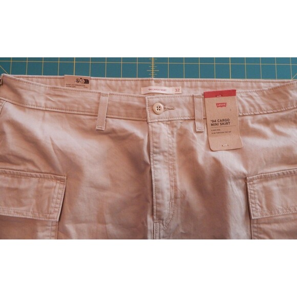 Levi’s Women's '94 Cargo Mini Skirt Size 32 Khaki Tan Beige Mid Rise $59.50 NWT - Picture 4 of 12